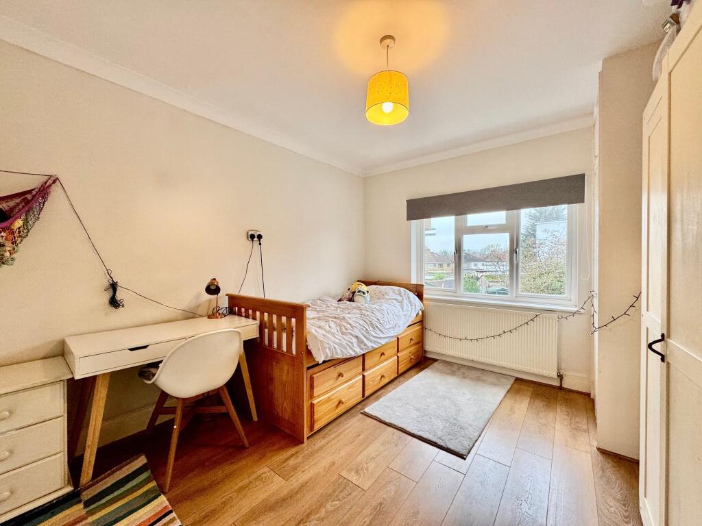 Deans Lane, Edgware, HA8, Edgware